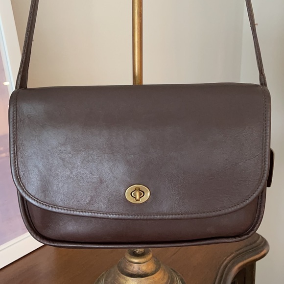 Coach Handbags - Vintage Coach City Bag VGVC!